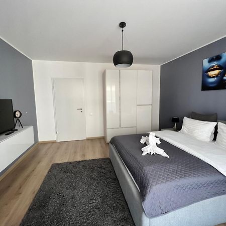 Qualis Apartament Брашов Екстер'єр фото