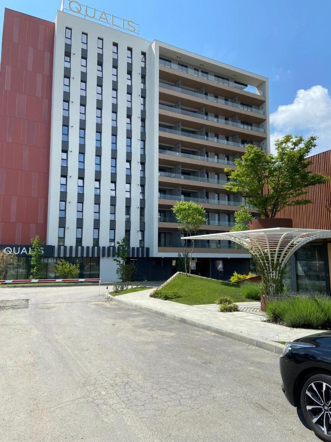 Qualis Apartament Брашов Екстер'єр фото