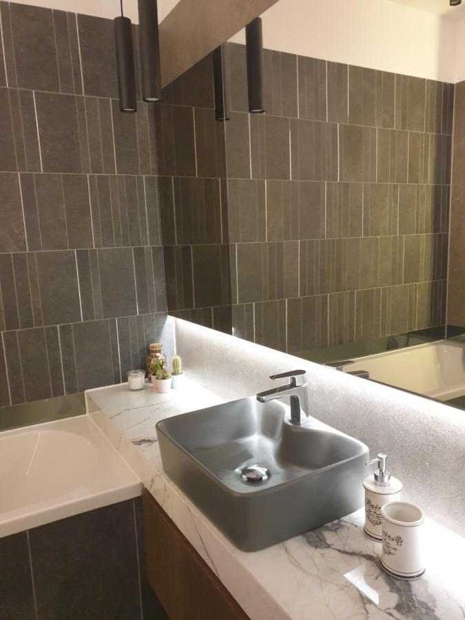 Qualis Apartament Брашов Екстер'єр фото
